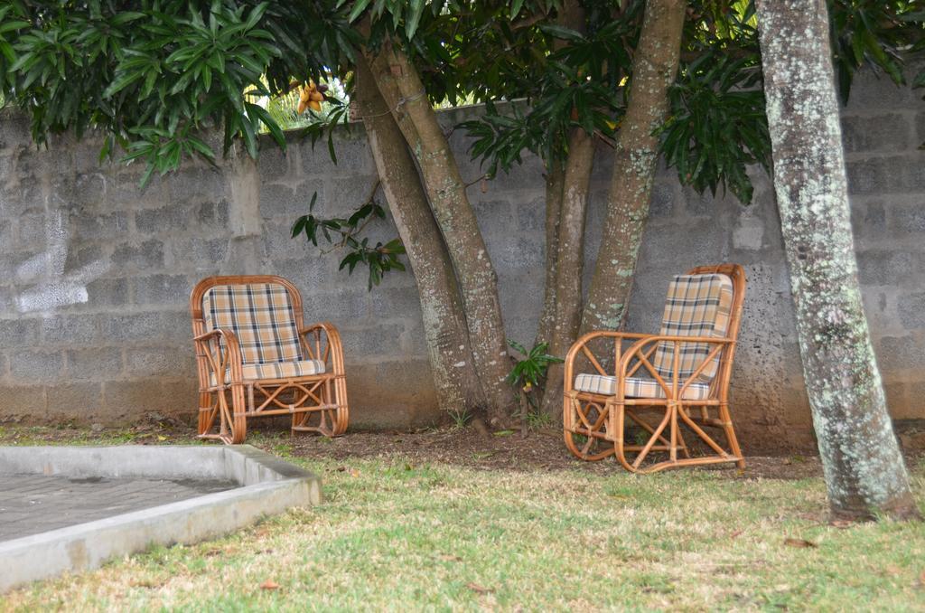 Les Gentilhommieres Guest House Trou aux Biches Esterno foto